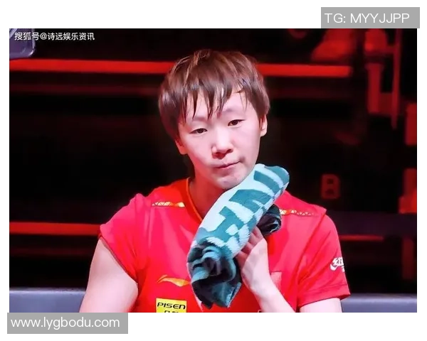 王曼昱夺冠谁留意此举?扭头感谢4名女生,全程加油呼吁双向奔赴 王曼昱夺冠谁留意此举?扭头感谢4名女生,全程加油呼吁双向奔赴